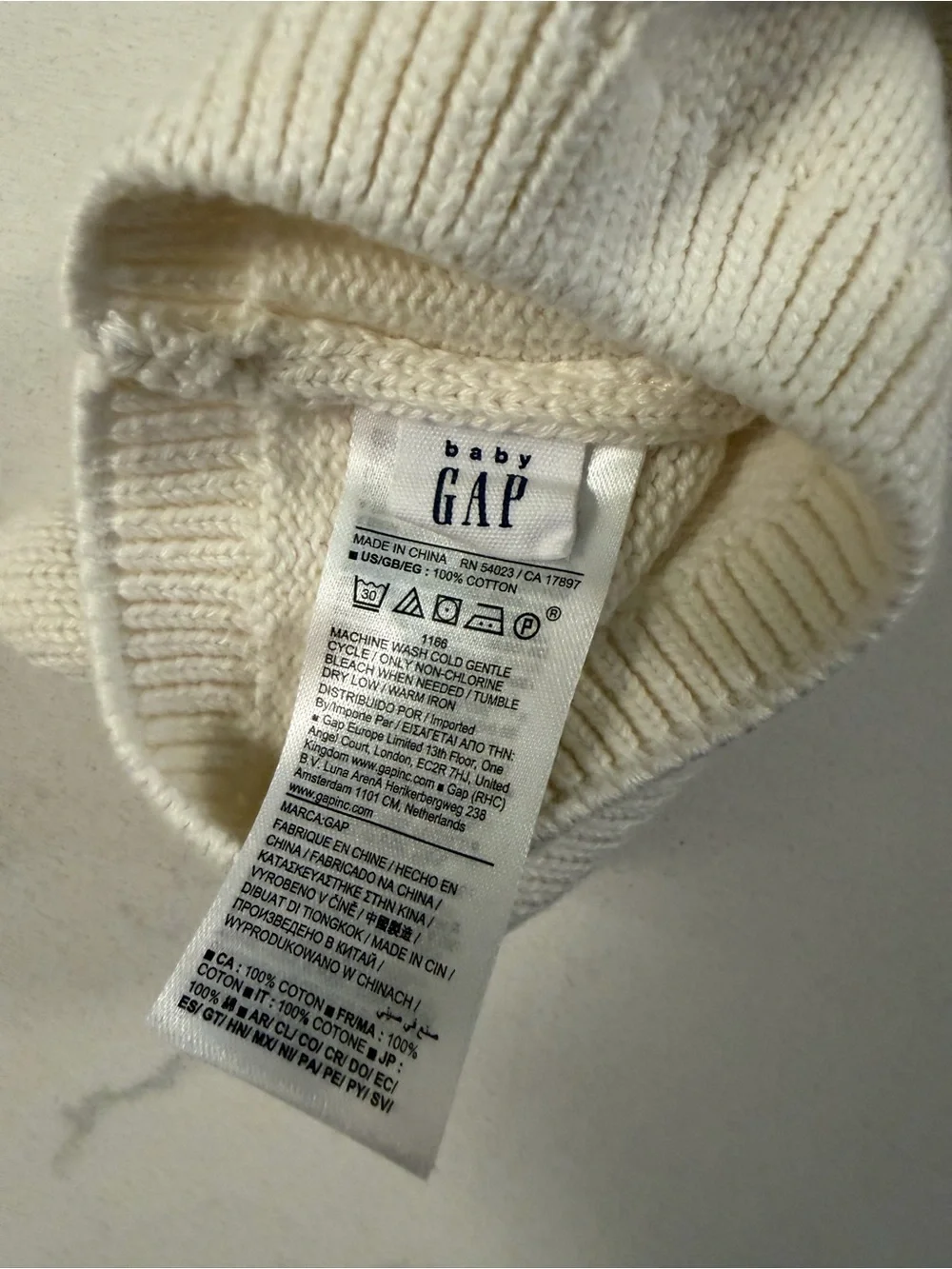 Baby Gap Knit bunny ears flowers hat size 0-3 months